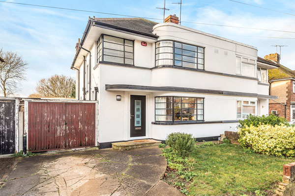 1930s art deco house in Luton, Bedfordshire