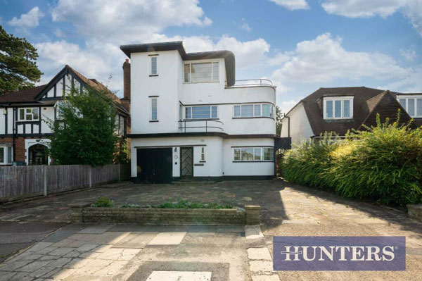 1930s art deco house in Worcester Park, Surrey