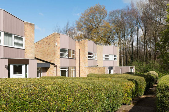 1960s Eric Lyons-designed property on the Lambardes Span estate, New Ash Green, Kent