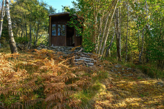 1970s Loch Tummel House in Strathtummel, Perthshire, Scotland