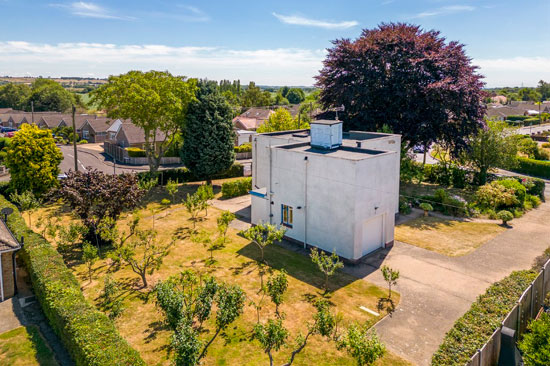 Art deco renovation project in North Hykeham, Lincolnshire