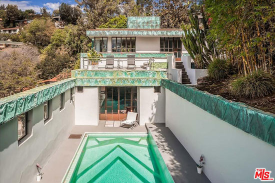 1920s Lloyd Wright-designed Samuel Novarro House in Los Feliz, California, USA