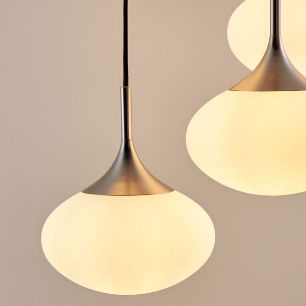 1970s-inspired hanging lamp cluster at La Redoute