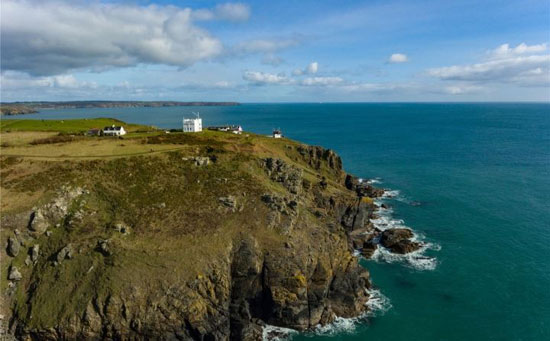 Coastal isolation: Lloyd's Signal Station on the Lizard Peninsula, Cornwall