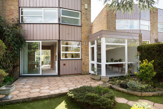 1960s Eric Lyons-designed property on the Lambardes Span estate, New Ash Green, Kent