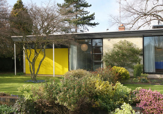 1950s Fello Atkinson and Brenda Walker-designed grade II-listed midcentury modern property in Leicester, Leicestershire