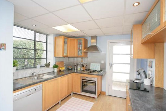 Three-bedroom 1930s art deco property in Earl Shilton, Leicestershire