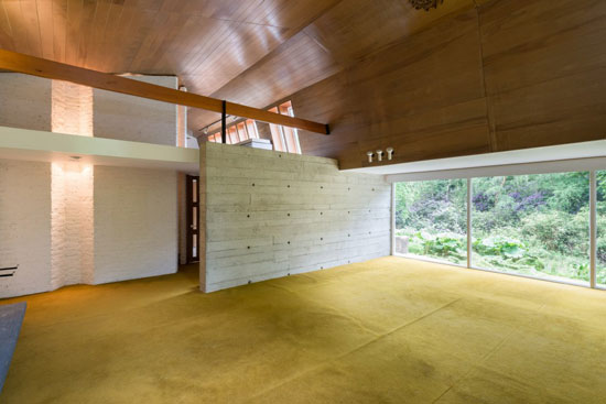 1960s Leslie Gooday-designed grade II-listed modernist property in St George's Hill, Weybridge, Surrey