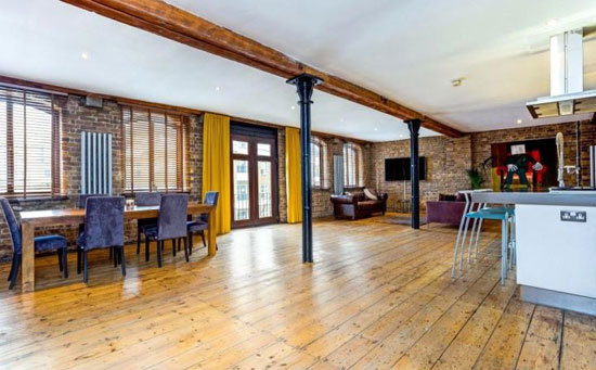 Grade II-listed conversion: Limehouse Wharf apartment in London E14