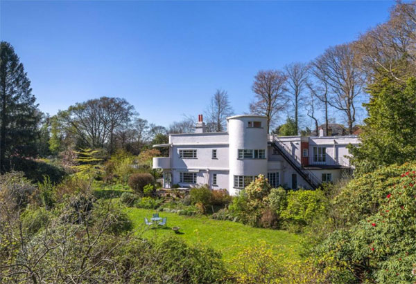 1930s art deco house in Liss, Hampshire