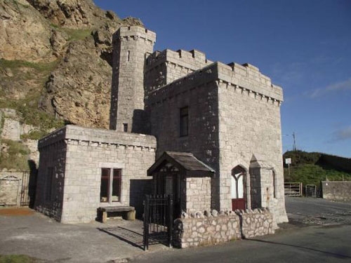 llan1 Tollgate House in Llandudno, Conwy