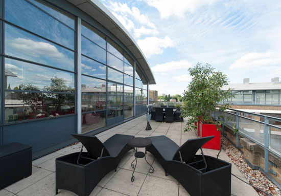 loft5 Three-bedroom penthouse at Chiswick Green Studios, London W4
