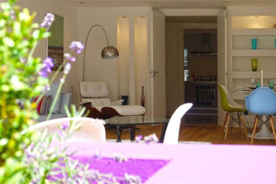 lon4 Four-bedroom contemporary modernist semi-detached house in London SE15