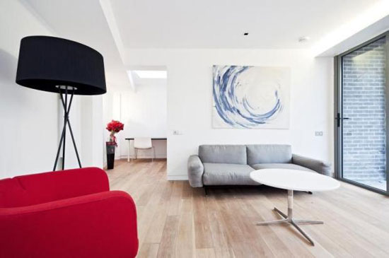 Three-bedroom contemporary terraced property in London N5
