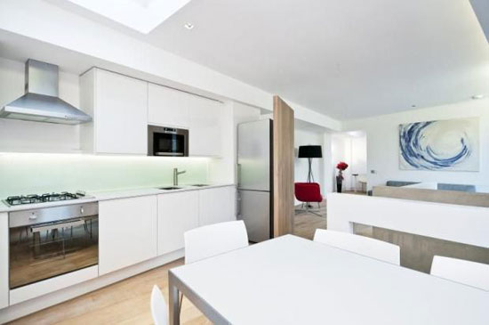 Three-bedroom contemporary terraced property in London N5