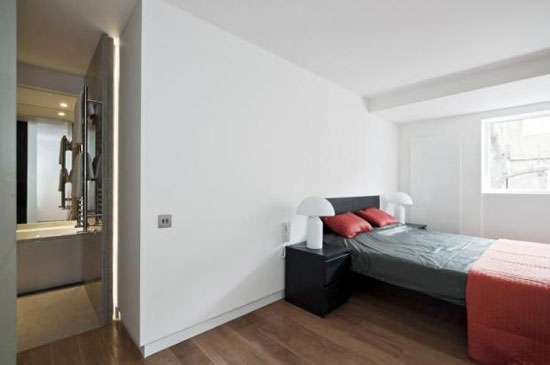 london5 Three-bedroom contemporary terraced property in London N5
