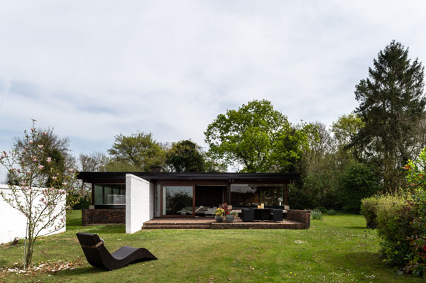 1960s Sir Philip Dowson midcentury modern house in Long Melford, Suffolk