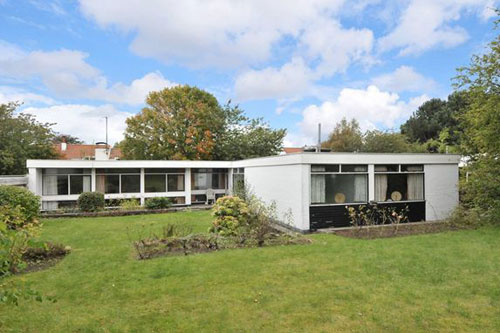 loth1 1960s architect-designed bungalow in Longniddry, East Lothian, Scotland