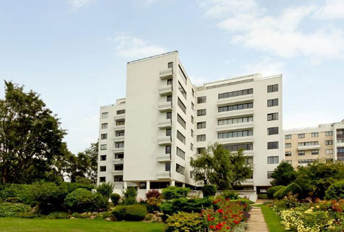lub1 Three-bedroom flat in the Berthold Lubetkin-designed Highpoint building in Highgate, London