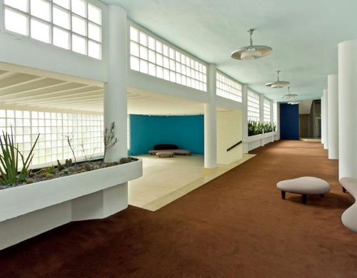 lub2 Three-bedroom flat in the Berthold Lubetkin-designed Highpoint building in Highgate, London