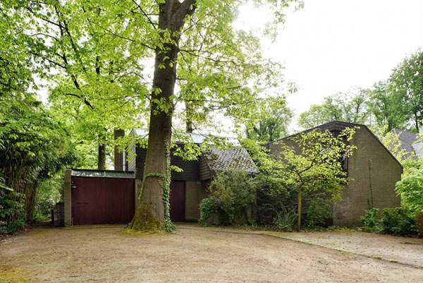 1970s Lode Wouters modernist time capsule in 's-Gravenwezel, Belgium