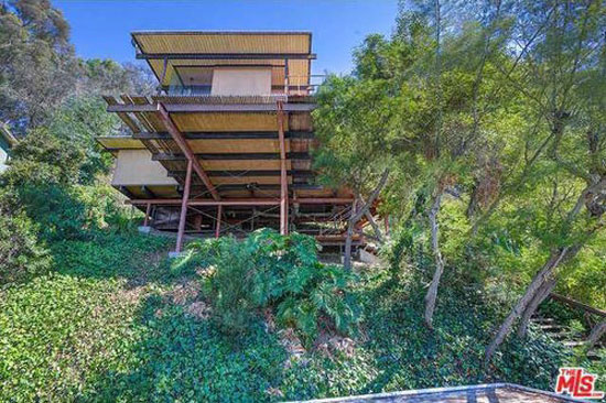 On the market: 1960s Raul Garduno-designed hillside midcentury property in Los Angeles, California, USA