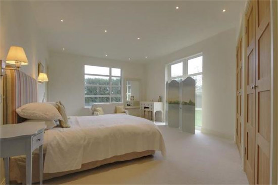 Five-bedroom contemporary modernist property in Lymington, Hampshire