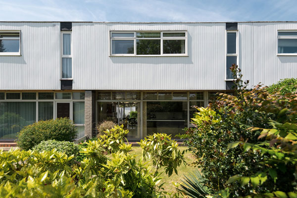 1960s Edward Schoolheifer modern house on Manygate Lane, Shepperton, Surrey