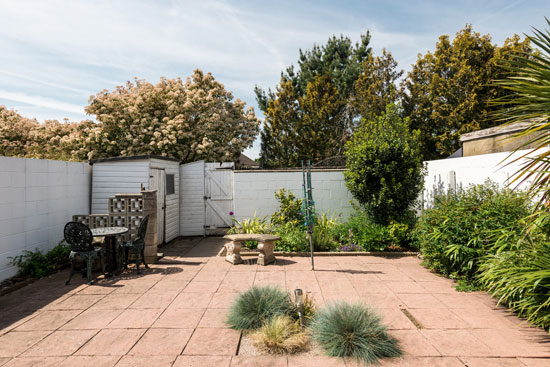 1960s Edward Schoolheifer modern house on Manygate Lane, Shepperton, Surrey