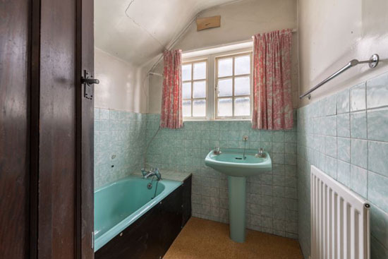 1920s Meadway estate time capsule in London N14