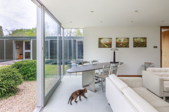 1960s Michael Manser modern house in Ashtead, Surrey