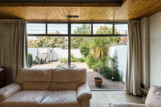 1960s Edward Schoolheifer modern house on Manygate Lane, Shepperton, Surrey