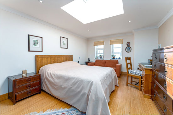 Apartment in the 1930s Manor Road Garage in East Preston, West Sussex