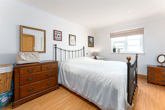 Apartment in the 1930s Manor Road Garage in East Preston, West Sussex