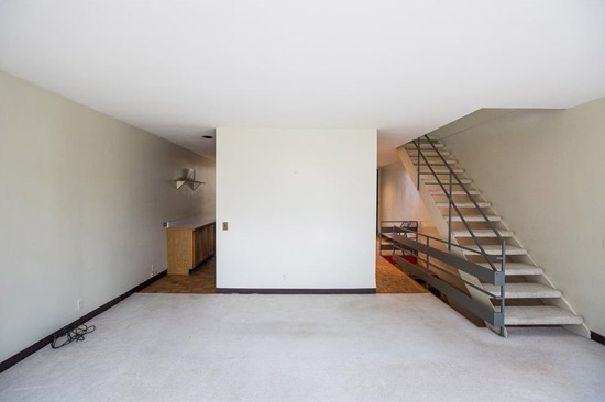 1950s Mies Van Der Rohe-designed townhouse in Detroit, Michigan, USA