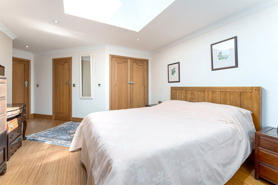 Apartment in the 1930s Manor Road Garage in East Preston, West Sussex