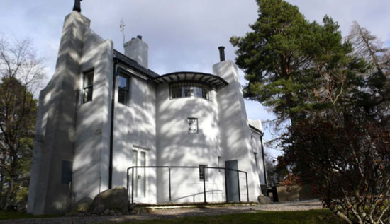 mac1 Charles Rennie Mackintosh-inspired two-bedroom property in Farr, Inverness-shire