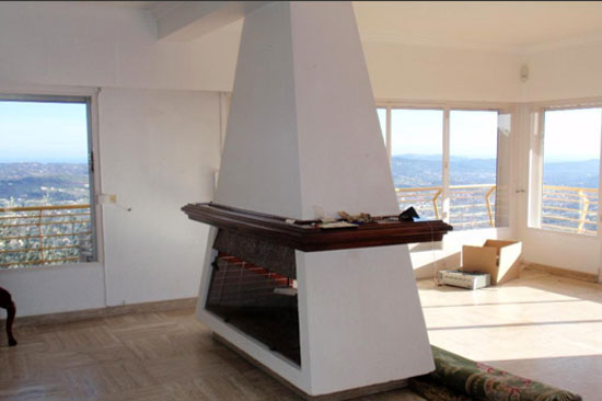 man4 1970s André Minangoy-designed four-bedroom property in Grasse, Alpes-Maritimes, France