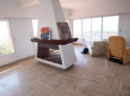 man5 1970s André Minangoy-designed four-bedroom property in Grasse, Alpes-Maritimes, France