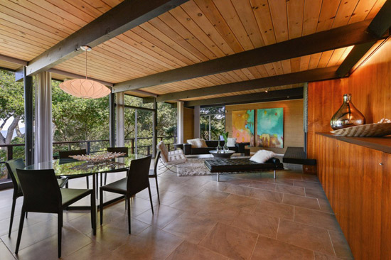Updated 1960s midcentury modern property in San Anselmo, California, USA