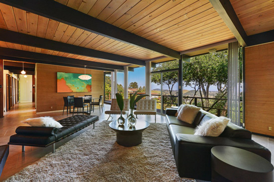 Updated 1960s midcentury modern property in San Anselmo, California, USA
