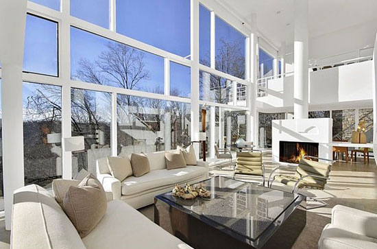 Richard Meier-designed Orchard Hill modernist property in Mount Kisco, New York, USA