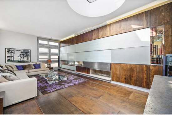 Three-bedroom mews conversion in London W11