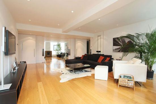 mic2 Three-bedroom loft apartment in 1930s Mica House, Barnsbury Square, Islington, London N1