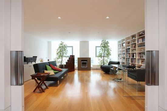mic3 Three-bedroom loft apartment in 1930s Mica House, Barnsbury Square, Islington, London N1