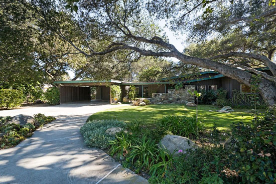 Johnny Stroh-designed midcentury modern property in Santa Paula, California, USA