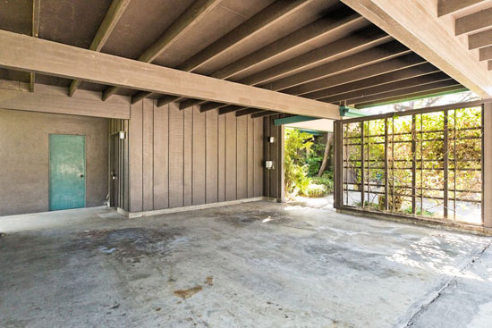 Johnny Stroh-designed midcentury modern property in Santa Paula, California, USA