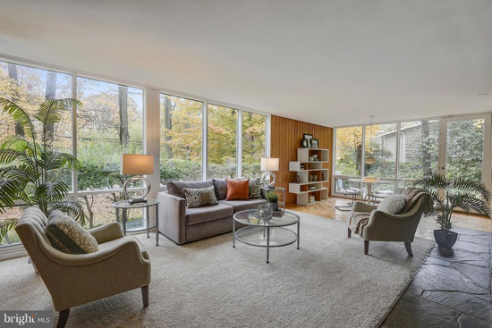 1950s Charles Goodman midcentury modern house in Alexandria, Virginia, USA