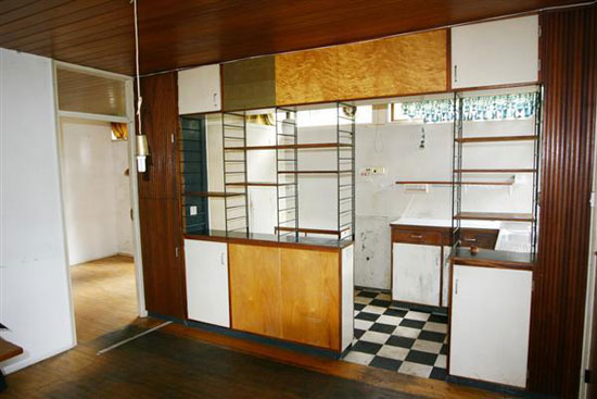 https://www.wowhaus.co.uk/2012/04/08/on-the-market-1960s-roy-hickman-designed-three-bedroom-house-in-keston-kent/
