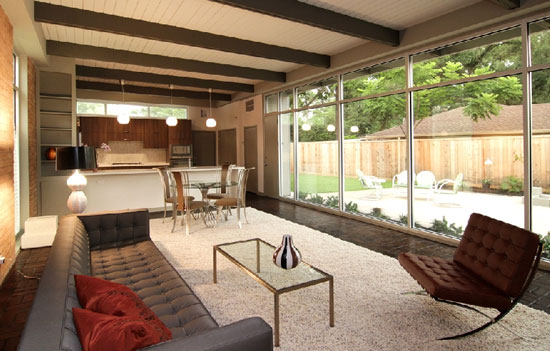 midcentury6 Renovated midcentury modern two-bedroom house in Houston, Texas, USA